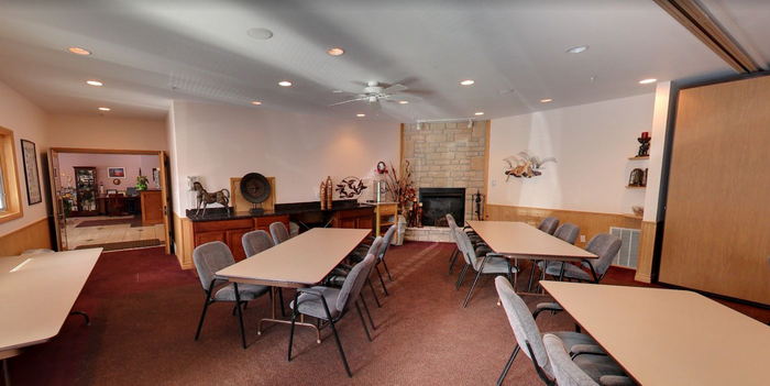 Lake Bluff Inn & Suites (Stieves 4 Season Lake Bluff Motel) - From Web Listing (newer photo)
